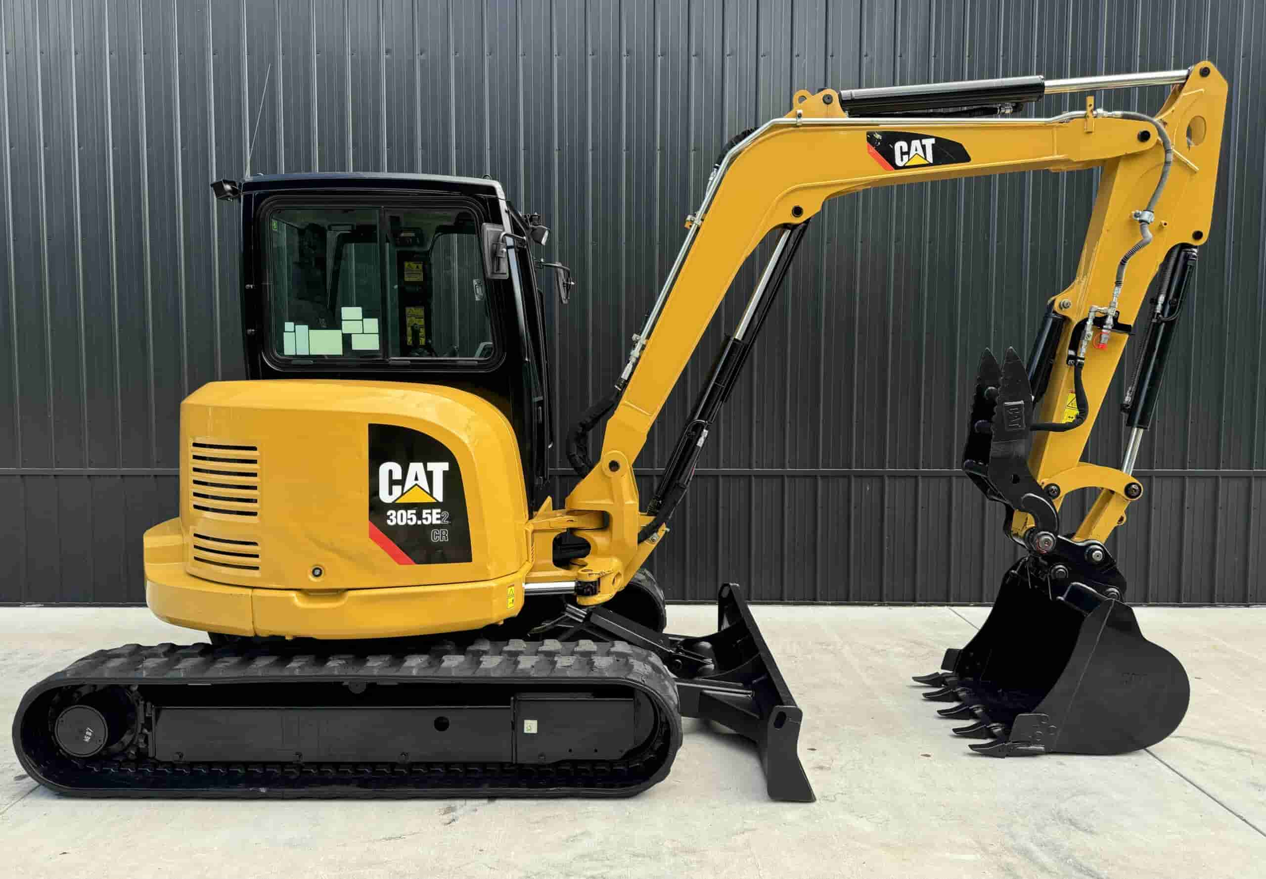 2019 CAT 305.5E2
